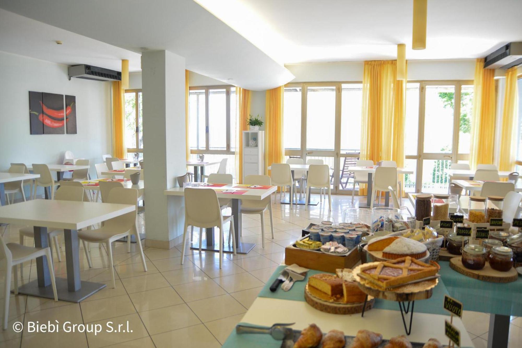 Hotel Giorg - Waterpark Included ริมินี ภายนอก รูปภาพ