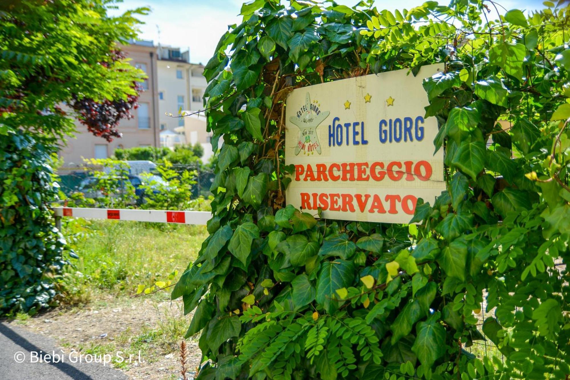 Hotel Giorg - Waterpark Included ริมินี ภายนอก รูปภาพ